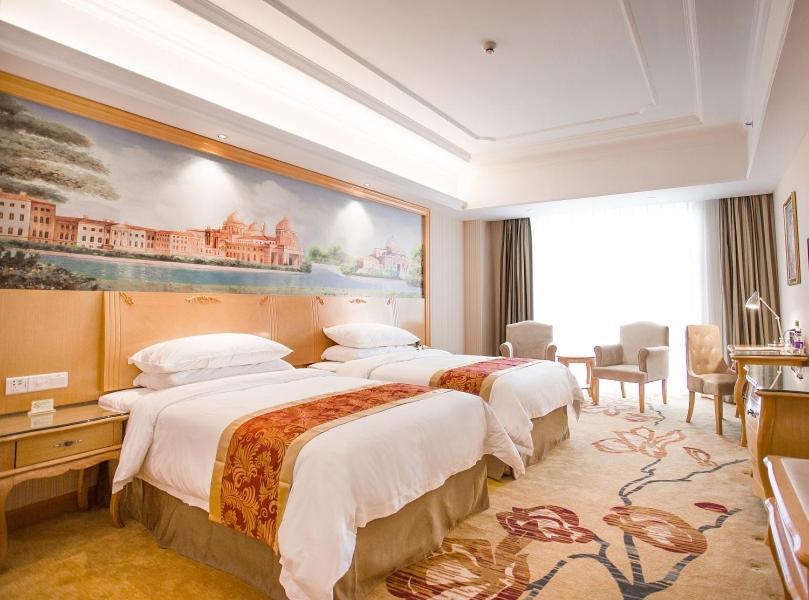 Vienna International Hotel Hangzhou South Railway Station Екстер'єр фото